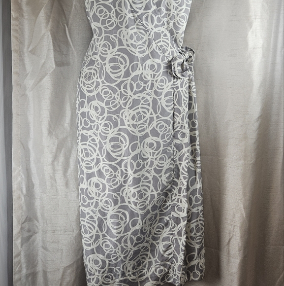 Garnet Hill gray white silk wrap sheath dress Womens 14 - Picture 9 of 10